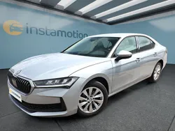 Silber Neu 2025 Skoda Superb Limousine | 33.249 € (Superpreis)