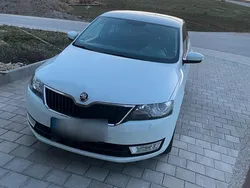 Weiß Gebraucht 2016 Skoda Rapid Joy Limousine | 9.799 € (Fairer Preis)