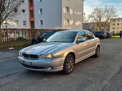 Silber Gebraucht 2004 Jaguar X-type Limousine | 3.800 €