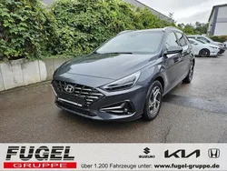 Dark knight / mic Gebraucht 2023 Hyundai i30 Kombi | 17.499 € (Fairer Preis)