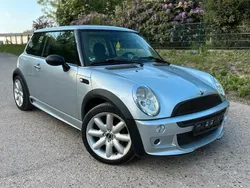 Silber Gebraucht 2003 Mini John Cooper Works Kleinwagen | 2.490 €