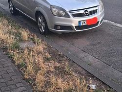 Grau Gebraucht 2006 Opel Zafira Kombi | 1.300 € (Guter Preis)