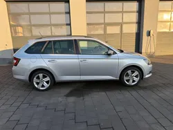 Silber Gebraucht 2015 Skoda Fabia Ambition Kombi | 4.800 € (Fairer Preis)