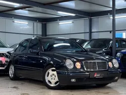 Schwarz Gebraucht 1997 Mercedes E240 Avantgarde Limousine | 4.890 € (Etwas zu teuer)
