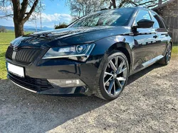 Schwarz Gebraucht 2015 Skoda Superb Kombi | 15.555 €