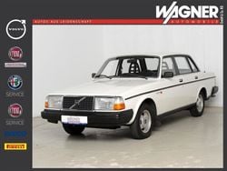 Solid white Gebraucht 1985 Volvo 240 Limousine | 11.660 €