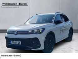 Weiß Gebraucht 2024 VW Tiguan R-line SUV | 52.590 €