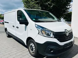 Weiß Gebraucht 2018 Renault Trafic Komfort Van | 12.000 € (Guter Preis)