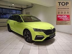 Grün Gebraucht 2024 Skoda Octavia RS Kombi | 33.499 € (Guter Preis)