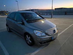 Grau Gebraucht 2006 Mercedes B200 Van / Kleinbus | 5.500 € (Fairer Preis)