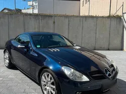 Blau Gebraucht 2004 Mercedes SLK200 Cabrio | 5.499 €
