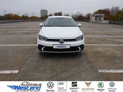 Pure white (weiß) Gebraucht 2024 VW Polo Life Limousine | 22.400 € (Fairer Preis)