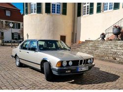 Beige Gebraucht 1985 BMW 735 Executive Limousine | 10.850 €