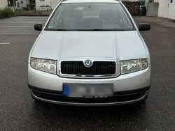 Grau Gebraucht 2002 Skoda Fabia Kombi | 900 € (Guter Preis)