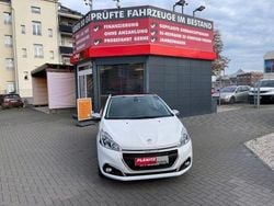 Weiß Gebraucht 2017 Peugeot 208 Style Kleinwagen | 7.899 € (Fairer Preis)