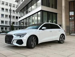 Weiß Gebraucht 2023 Audi A3 Sportback S-Line Limousine | 31.000 € (Fairer Preis)