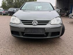 Grau Gebraucht 2008 VW Golf V Trendline Limousine | 2.500 €
