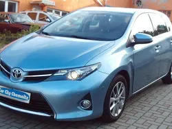 Blau Gebraucht 2014 Toyota Auris Edition Limousine | 8.799 € (Superpreis)