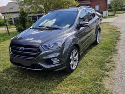 Grau Gebraucht 2017 Ford Kuga ST-Line SUV | 12.500 € (Fairer Preis)