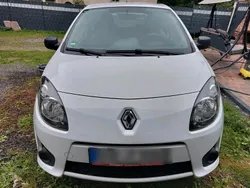 Weiß Gebraucht 2011 Renault Twingo Kleinwagen | 2.490 €