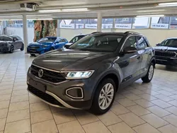 Indiumgrau metallic Neu 2024 VW T-Roc Edition SUV | 32.570 € (Superpreis)