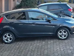 Grau Gebraucht 2008 Ford Fiesta Titanium Kleinwagen | 4.490 € (Etwas zu teuer)