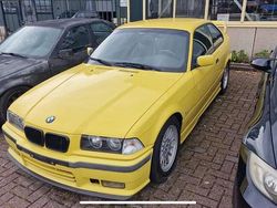 Gelb Gebraucht 1998 BMW 323 Coupé | 5.500 € (Etwas zu teuer)