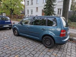 Blau Gebraucht 2004 VW Touran Van / Kleinbus | 799 € (Superpreis)