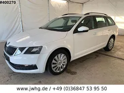 Weiß Gebraucht 2020 Skoda Octavia Ambition Kombi | 18.750 € (Superpreis)