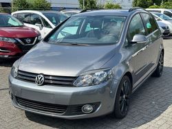 Grau Gebraucht 2010 VW Golf Plus Cross Team Van / Kleinbus | 3.900 € (Fairer Preis)