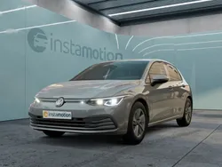 Grau Gebraucht 2024 VW Golf VIII Life Limousine | 24.400 € (Fairer Preis)