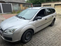 Silber Gebraucht 2005 Ford Focus Kombi | 1.500 € (Guter Preis)