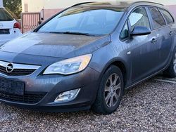 Grau Gebraucht 2011 Opel Astra Kombi | 2.400 € (Guter Preis)