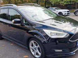 Schwarz Gebraucht 2015 Ford Grand C-Max Van / Kleinbus | 6.200 € (Fairer Preis)