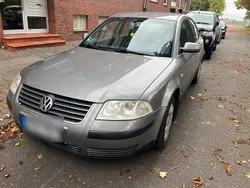 Grau Gebraucht 2001 VW Passat Limousine | 1.100 € (Guter Preis)