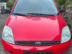 Rot Gebraucht 2004 Ford Fiesta Ambiente Kleinwagen | 850 € (Guter Preis)