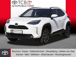 Schneeweiß (weiß) Gebraucht 2024 Toyota Yaris Cross Team SUV | 24.989 €