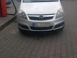 Grau Gebraucht 2006 Opel Zafira Edition Van / Kleinbus | 3.250 € (Fairer Preis)