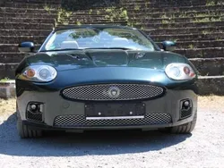 Grün Gebraucht 2009 Jaguar XKR Cabrio | 54.999 €