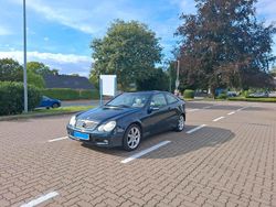 Blau Gebraucht 2002 Mercedes C200 Coupé | 2.599 €
