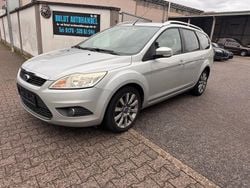 Silber Gebraucht 2009 Ford Focus Kombi | 2.390 € (Guter Preis)
