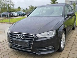 Schwarz Gebraucht 2015 Audi A3 Sportback Attraction Limousine | 6.400 € (Guter Preis)