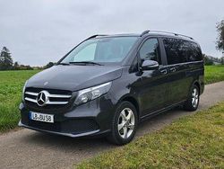 Schwarz Gebraucht 2024 Mercedes V220 Edition Van / Kleinbus | 53.700 € (Fairer Preis)