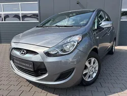 Grau Gebraucht 2013 Hyundai ix20 Edition Van / Kleinbus | 4.999 € (Fairer Preis)