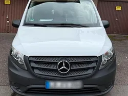 Weiß Gebraucht 2023 Mercedes Vito Van / Kleinbus | 24.999 € (Fairer Preis)