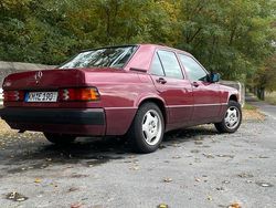 Rot Gebraucht 1991 Mercedes 190 Limousine | 5.500 €