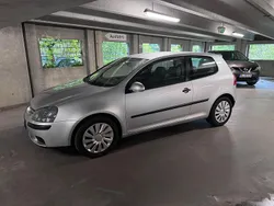 Silber Gebraucht 2004 VW Golf V Kleinwagen | 2.500 € (Fairer Preis)