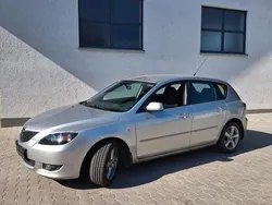 Grau Gebraucht 2004 Mazda 3 Comfort Limousine | 2.750 € (Fairer Preis)