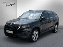 Blackmagic perleffekt Gebraucht 2018 Skoda Kodiaq Style SUV | 29.489 € (Fairer Preis)