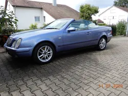 Blau Gebraucht 1999 Mercedes CLK230 Elegance Coupé | 5.600 € (Etwas zu teuer)